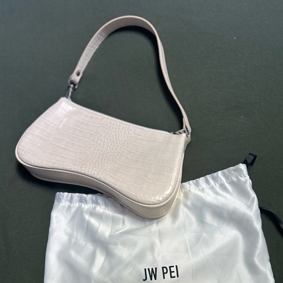 JW PEl ivory Croc shoulder bag - Picture 6 of 6